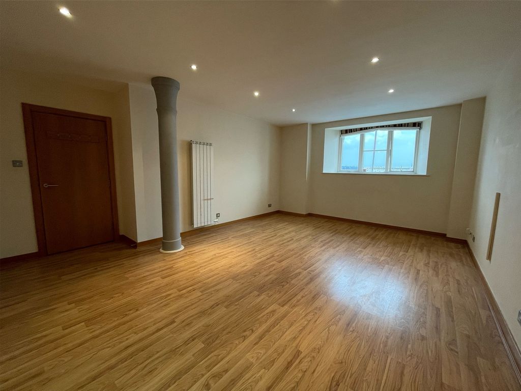 Property photo 2 of 10 Living Room