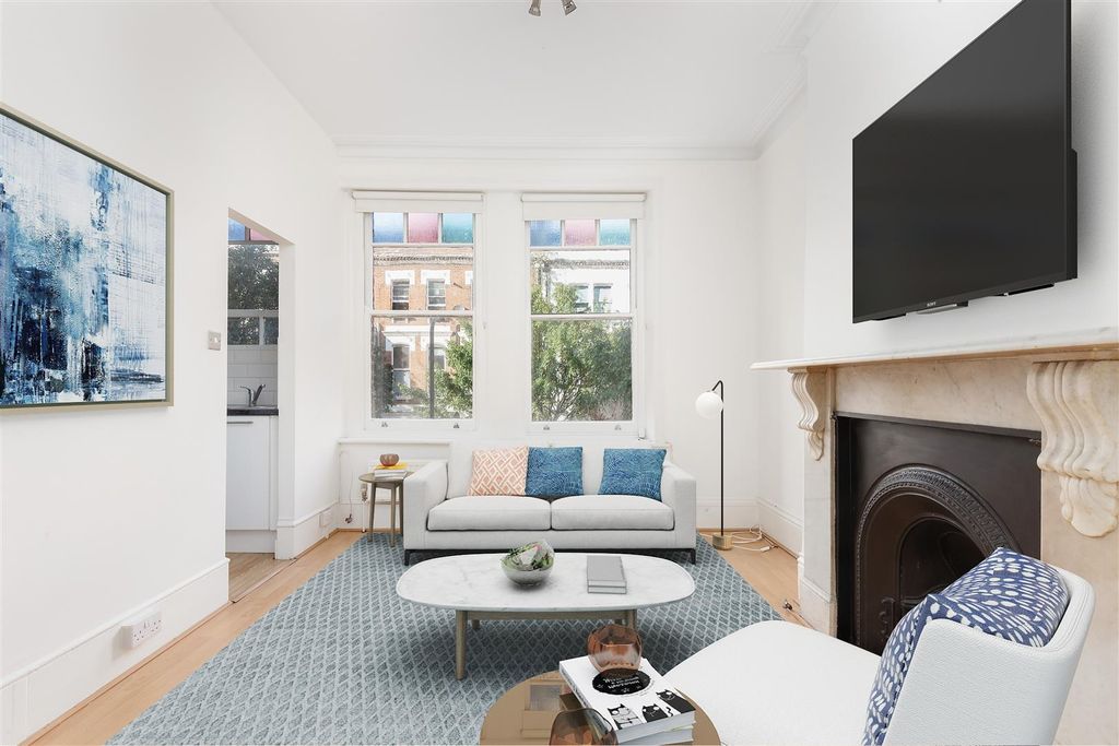Property photo 1 of 6