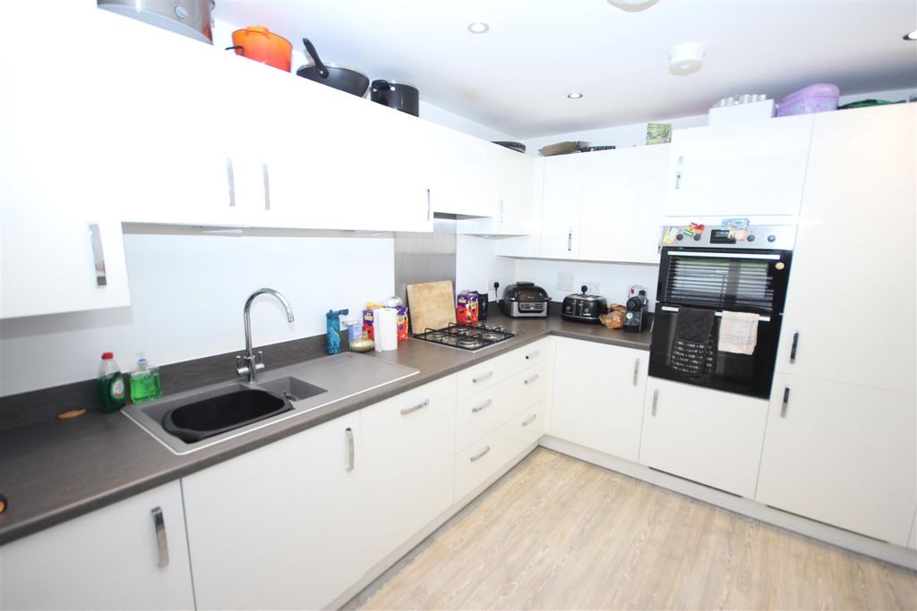 Property photo 2 of 18 Img_5754.Jpg