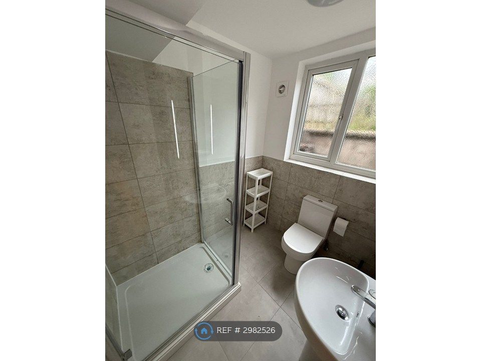 Property photo 3 of 14 Shower Room