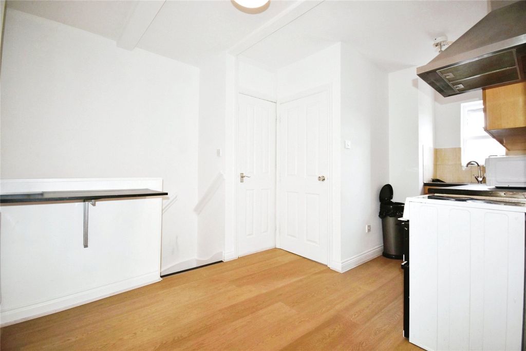 Property photo 3 of 7 Picture No. 22