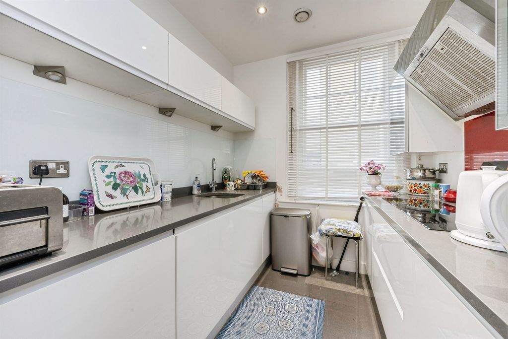 Additional image 5 of 3 bed flat for saleMill Street, Bedford MK40