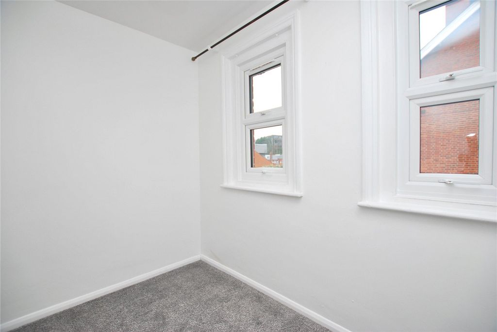 Property photo 3 of 5 Picture No. 13