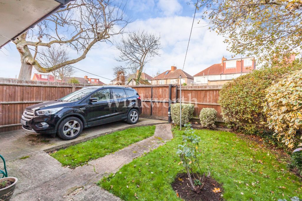 Property photo 2 of 10 Picture No. 12