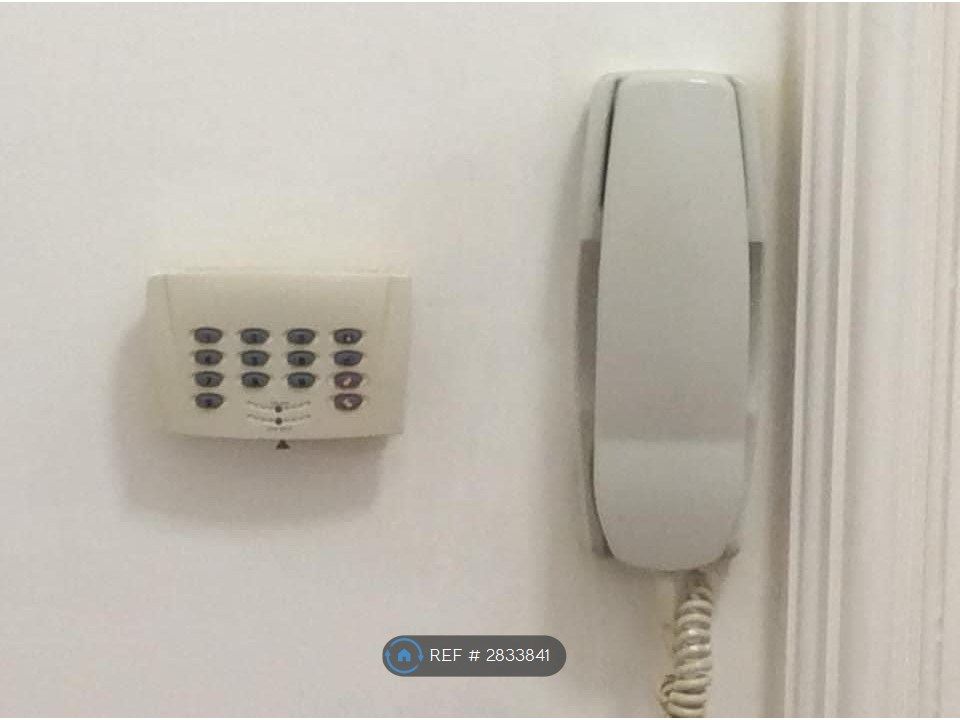 Property photo 3 of 20 Intercom Entry