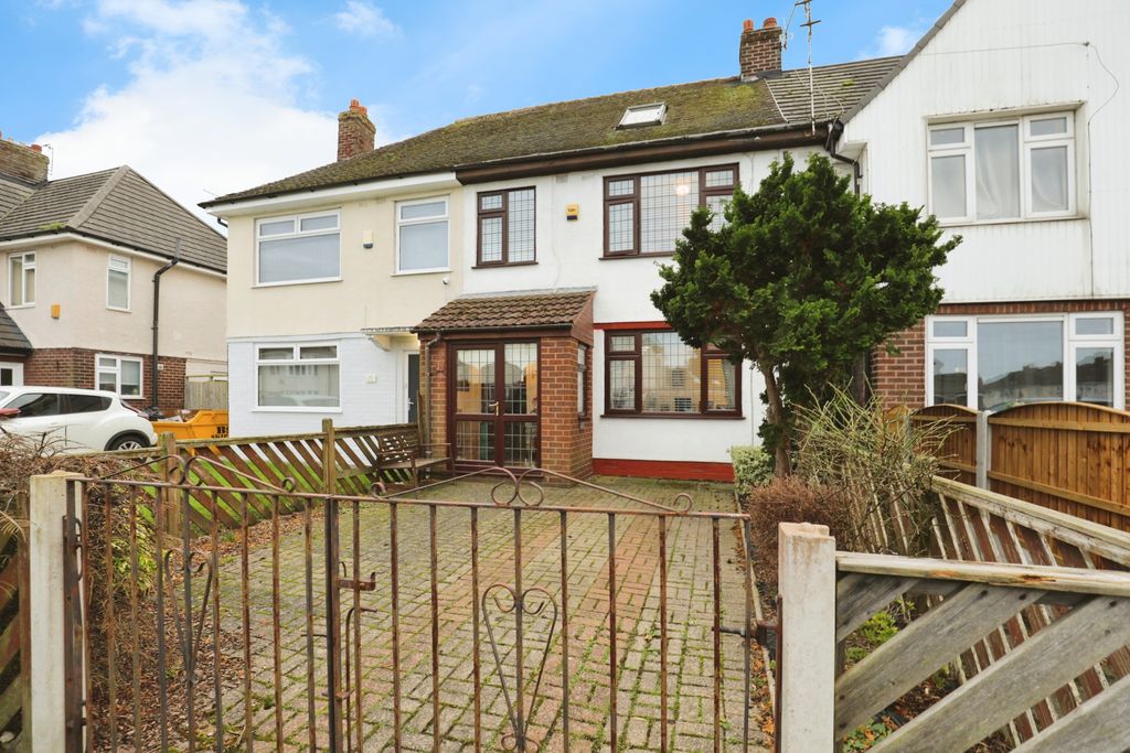 Property photo 3 of 11