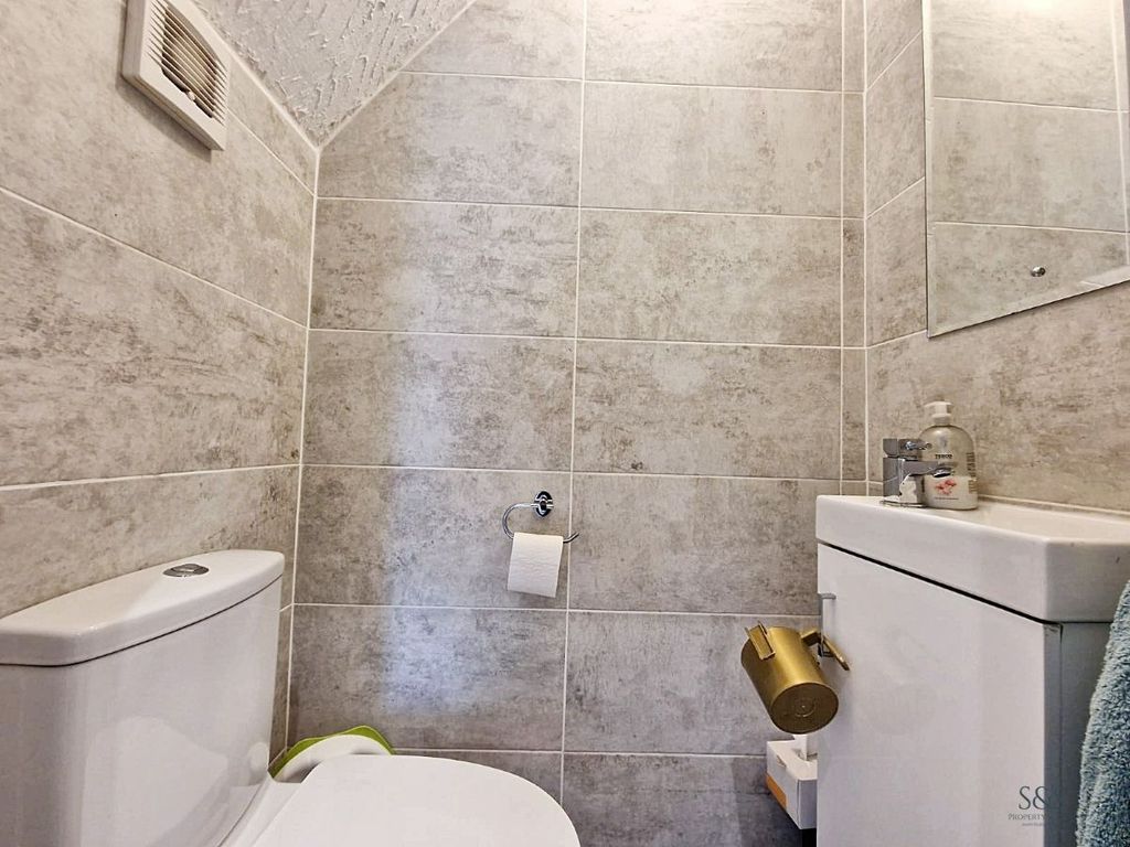 Property photo 3 of 26