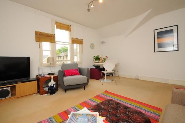 Property photo 2 of 10 Reception