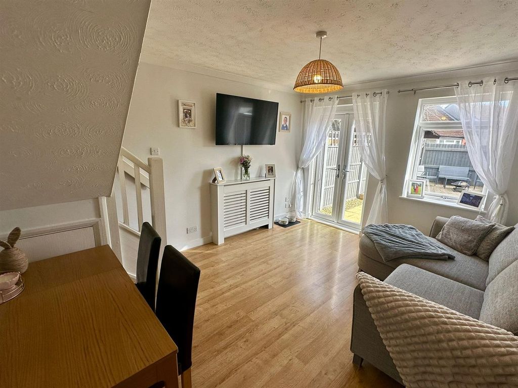 Property photo 3 of 14