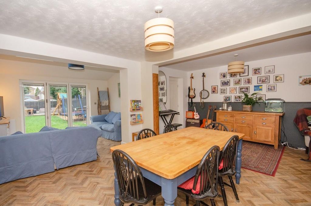 Property photo 3 of 25 Lounge-Dining.Jpg