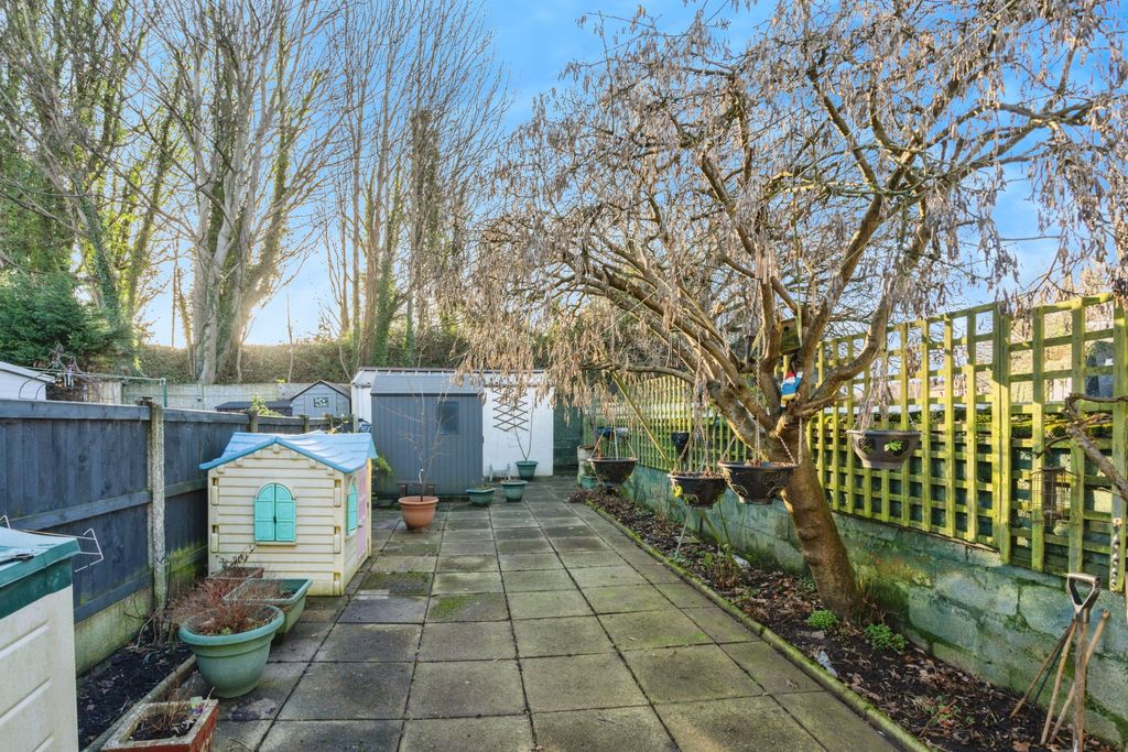 Property photo 2 of 15