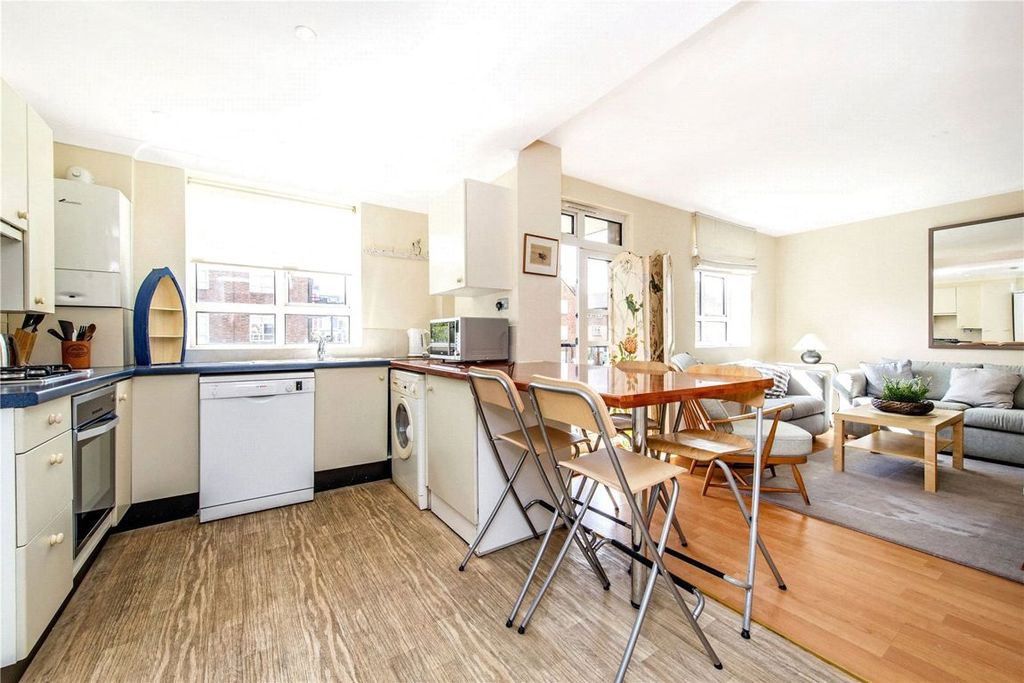 Property photo 2 of 6