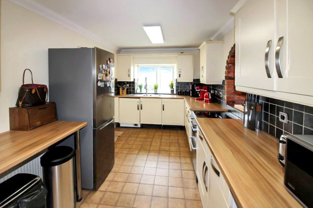 Property photo 2 of 14 Photo 2