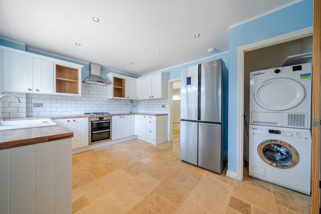 Property photo 1 of 19 1470871-15-6A1d80...
