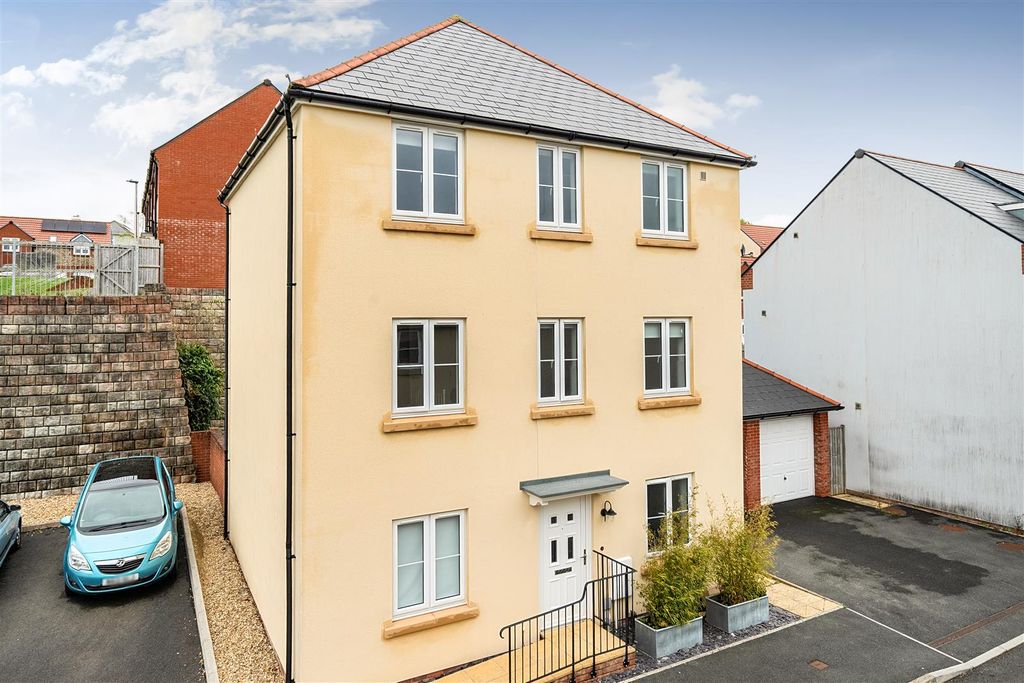 Property photo 1 of 28 The Property