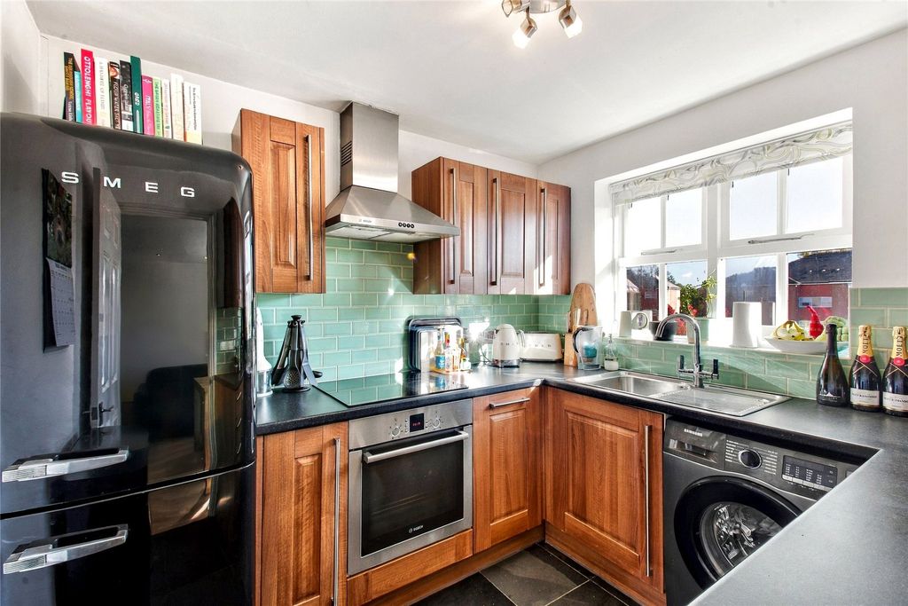 Property photo 3 of 13 Picture No. 12