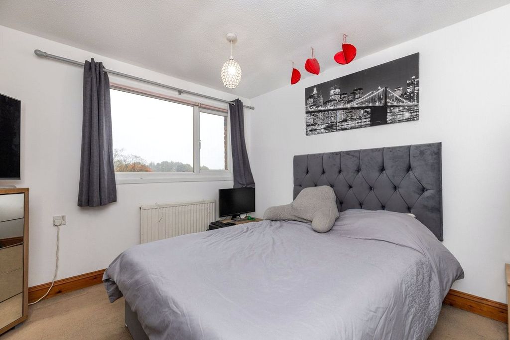 Property photo 3 of 10 Picture No. 11