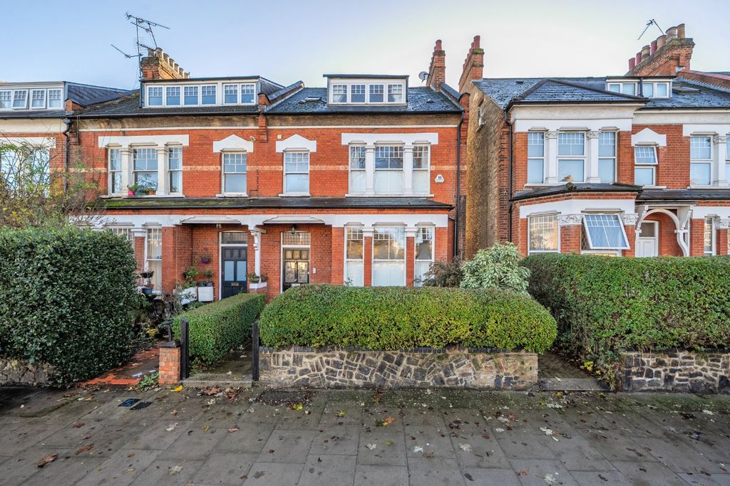 Property photo 3 of 19 Picture No. 25