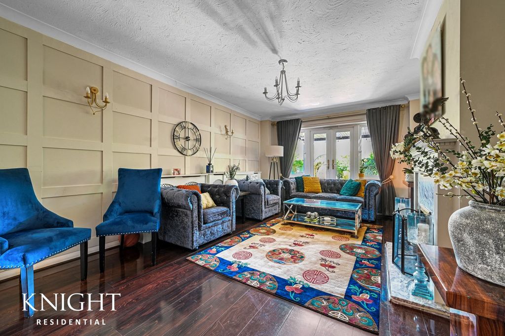 Property photo 2 of 23
