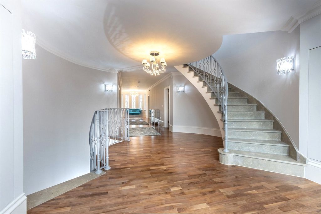 Property photo 2 of 30 Picture No. 24