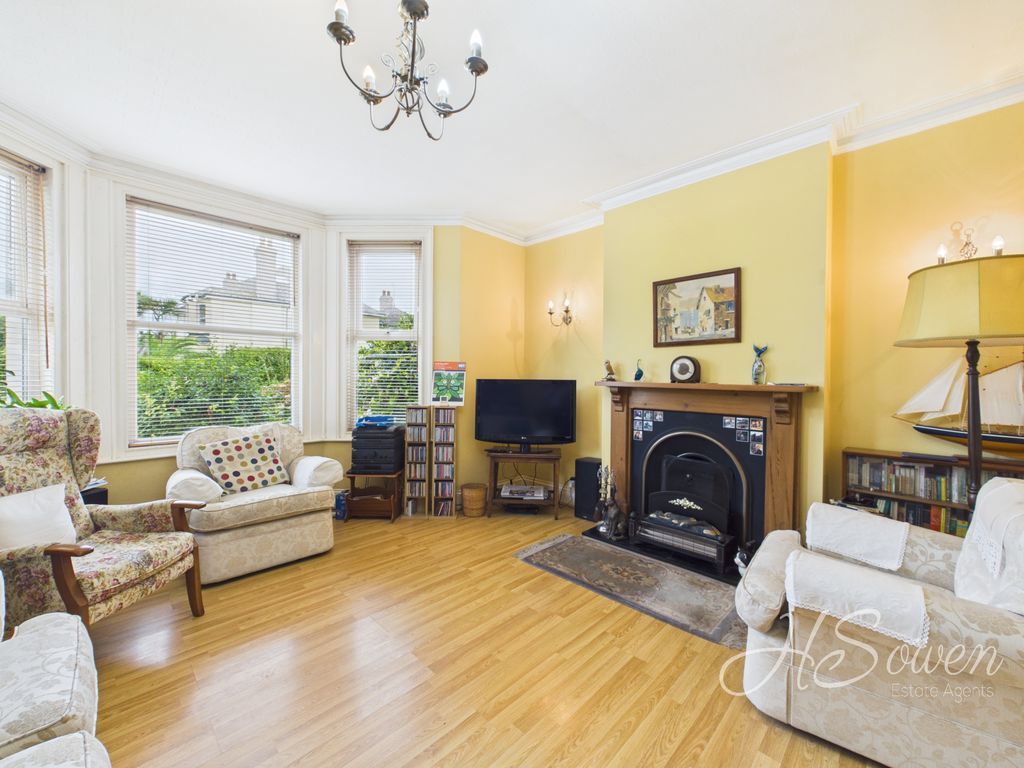 Property photo 3 of 21 Photo 8