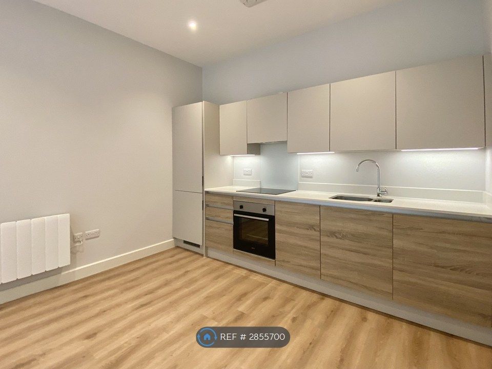 Property photo 2 of 11 Kitchen (Fully Integrated Appliances)