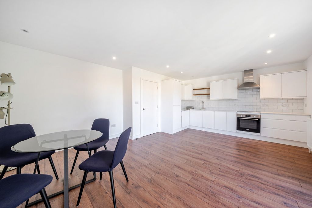 Property photo 1 of 9 4-6A7c4F41Dd8A8-1...