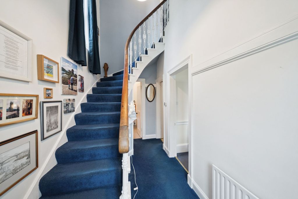 Additional image 5 of 4 bed end terrace house for sale52 William Street, Helensburgh G84