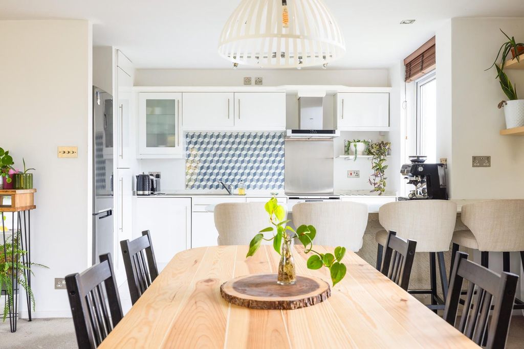 Property photo 3 of 24 Char8229.Jpg