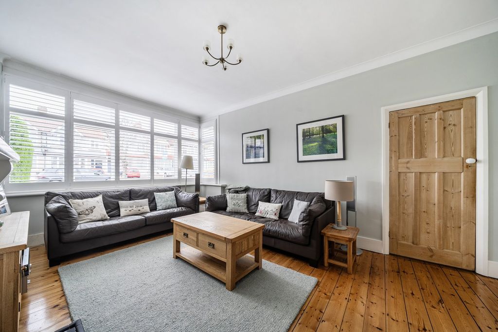 Property photo 2 of 19