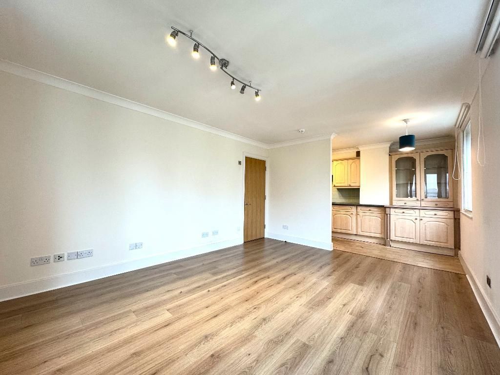 Property photo 3 of 10 Photo 3