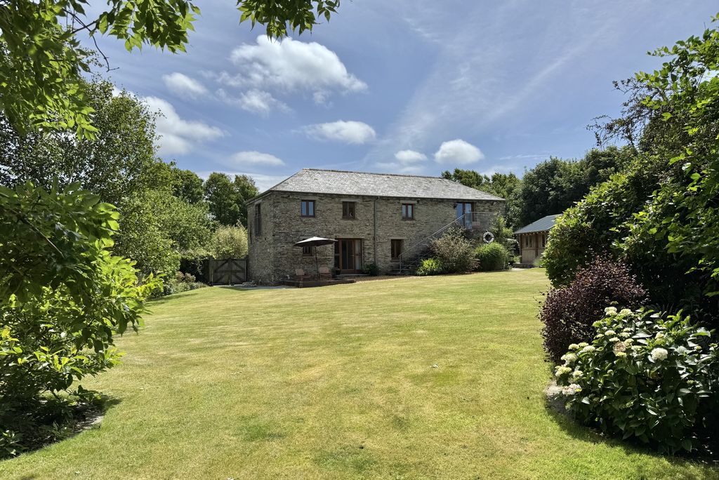 Property photo 2 of 57 Photo 48