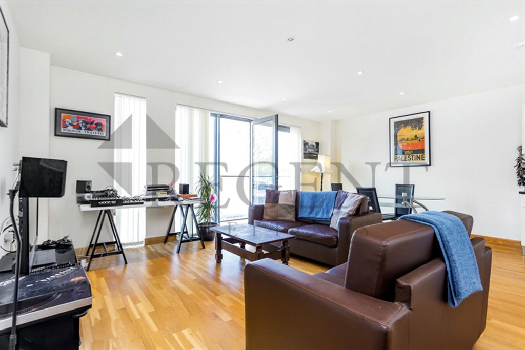 Property photo 2 of 9 Open Plan