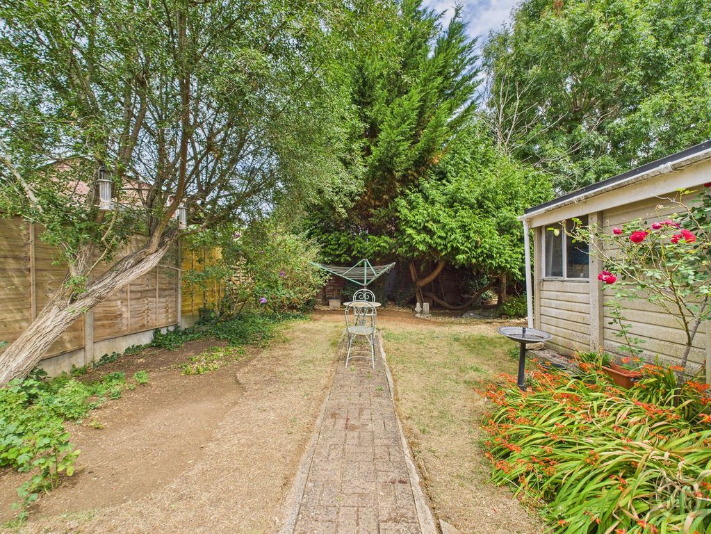 Property photo 2 of 19 Garden
