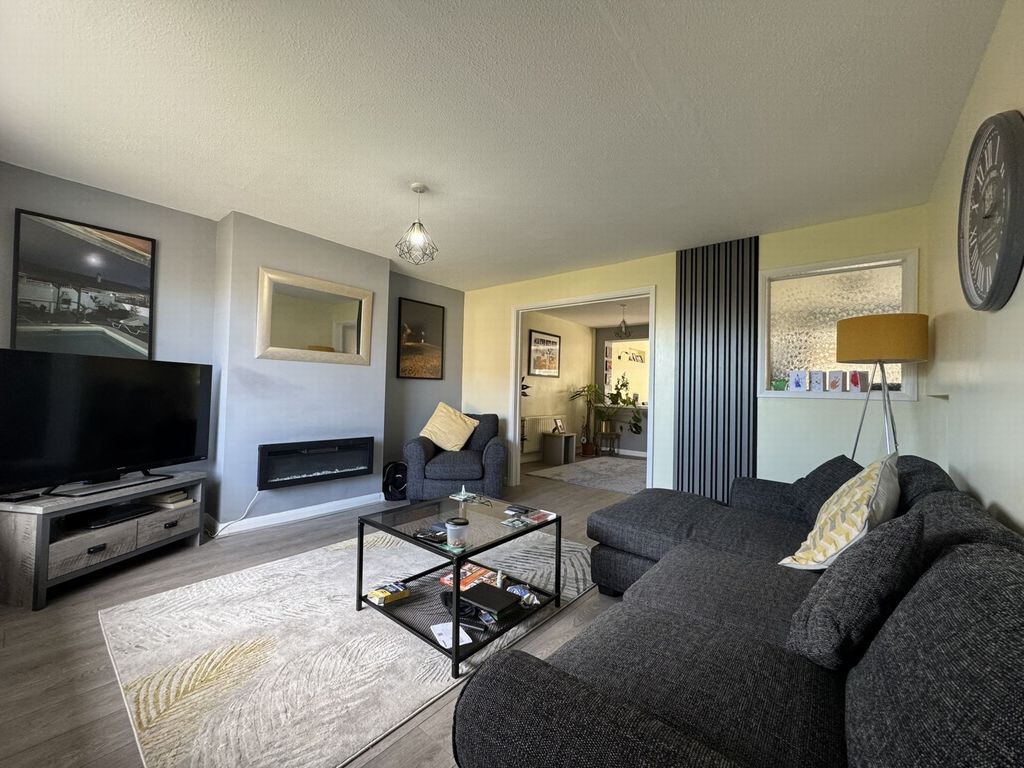 Property photo 2 of 16 Photo 5