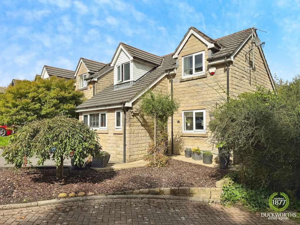 Property photo 1 of 35