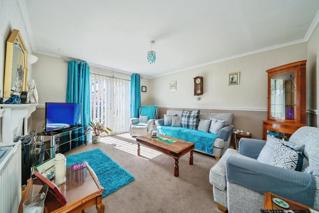 Property photo 2 of 17 Pbox-Img.Jpg