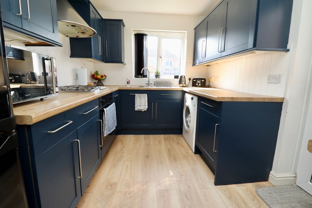 Property photo 2 of 13 Img_0332