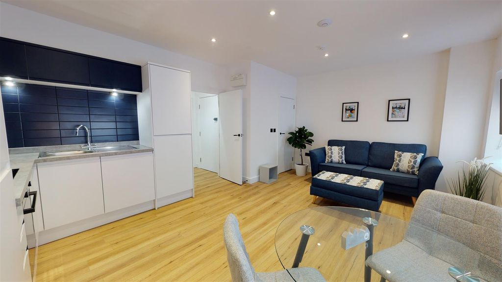 Property photo 2 of 11 Flat-4-1-Northcote-Street-01192022_124227.Jpg