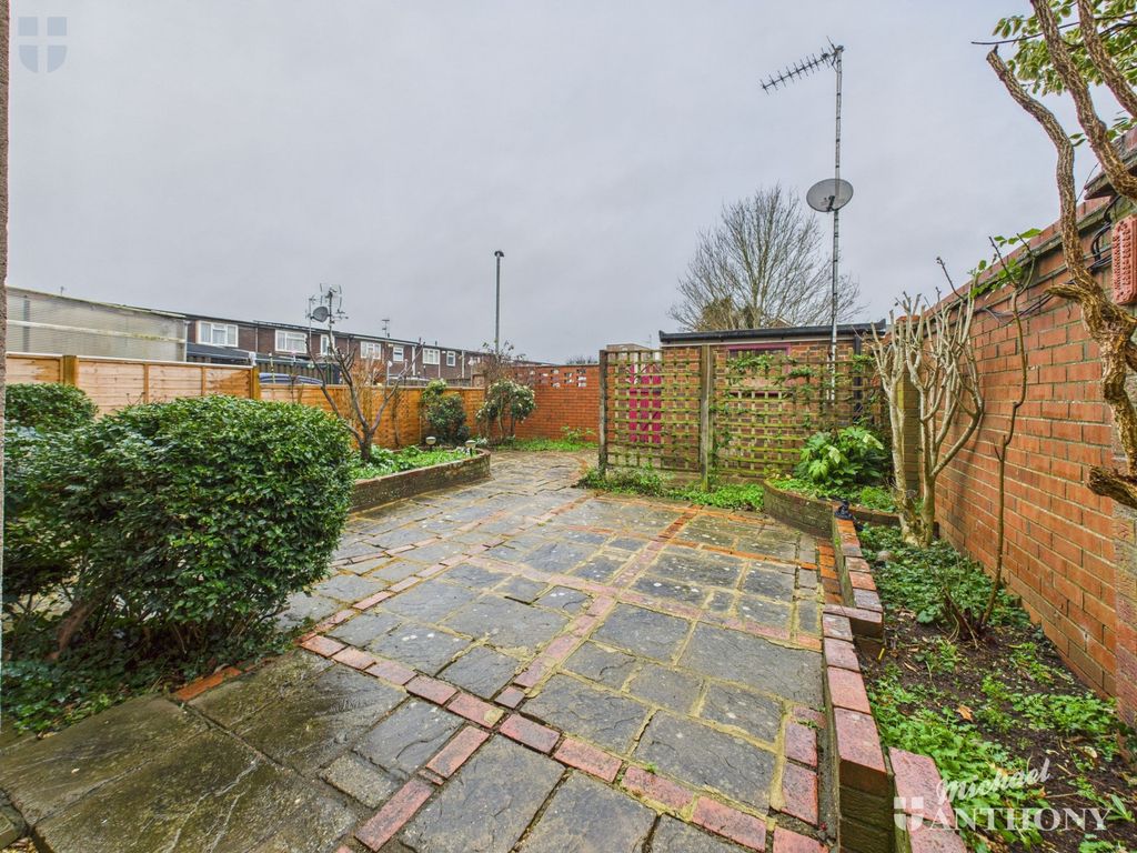 Property photo 3 of 11 7593794c6A28441Eb05F00B6F613Af95_80_Cam03852G0-Pr0530-Still009