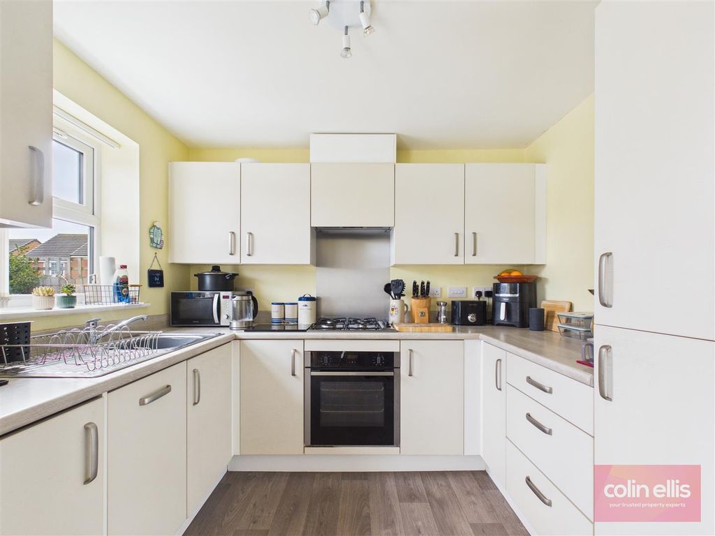 Property photo 3 of 19 Cam05075G0-Pr0313-Still013.Jpg