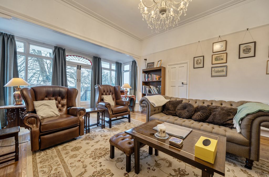 Property photo 2 of 12 1403429-29-697267...