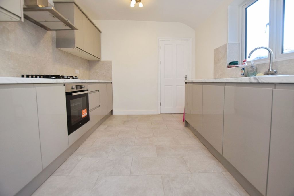 Property photo 2 of 10 Pbox-Img.Jpg