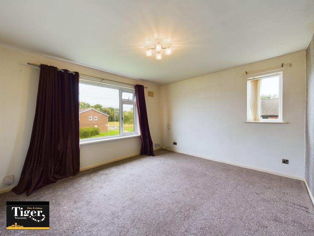 Property photo 2 of 13 Cam03440G0-Pr0124-Still017