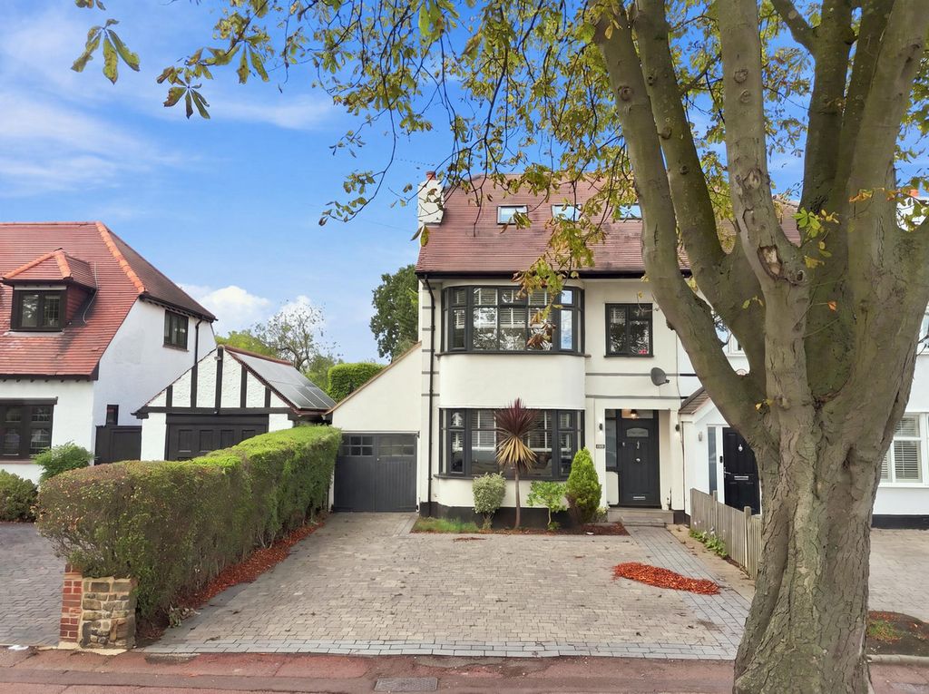 Property photo 1 of 35
