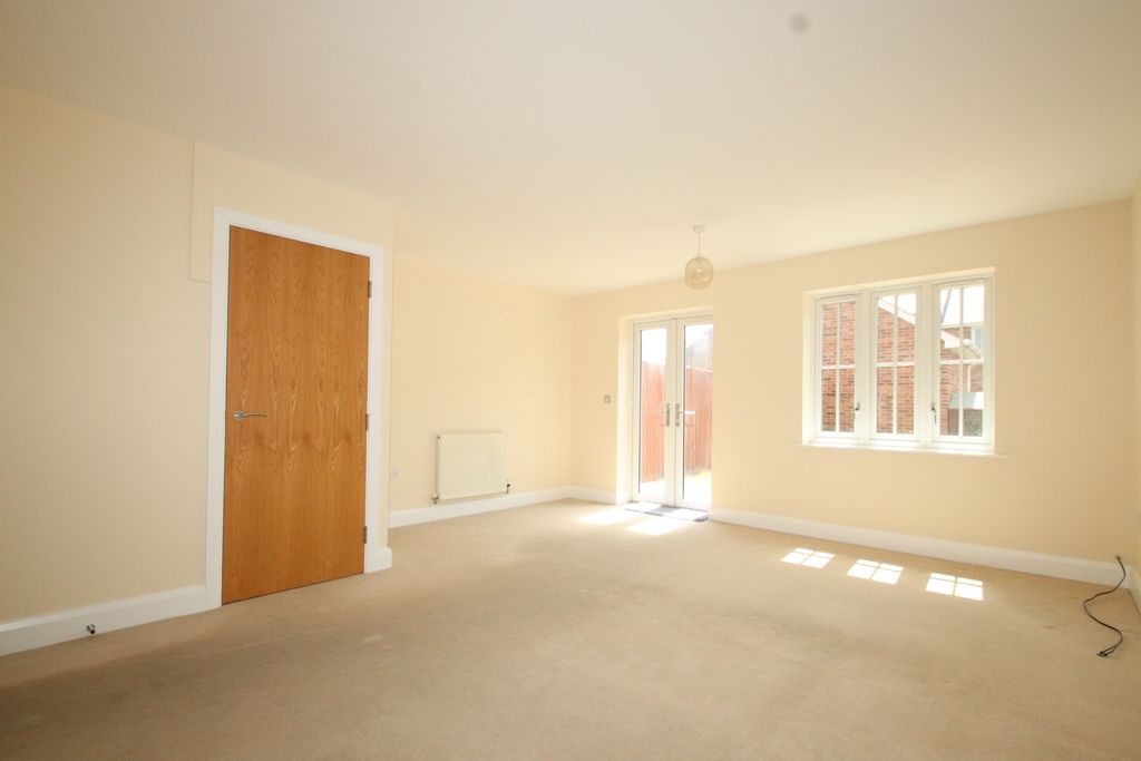 Property photo 3 of 18 Photo 2