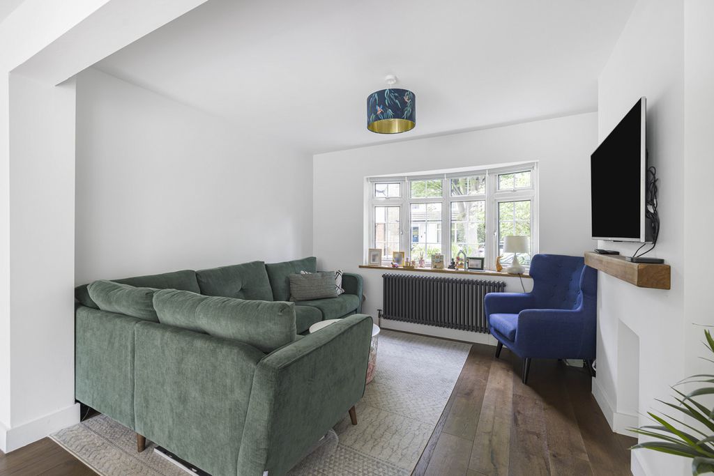 Property photo 2 of 13