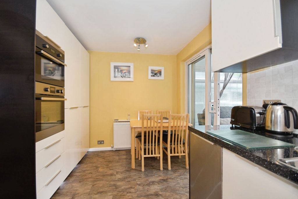 Property photo 3 of 20 Pbox-Img.Jpg