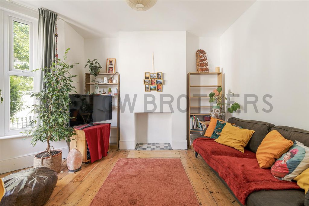 Property photo 1 of 18