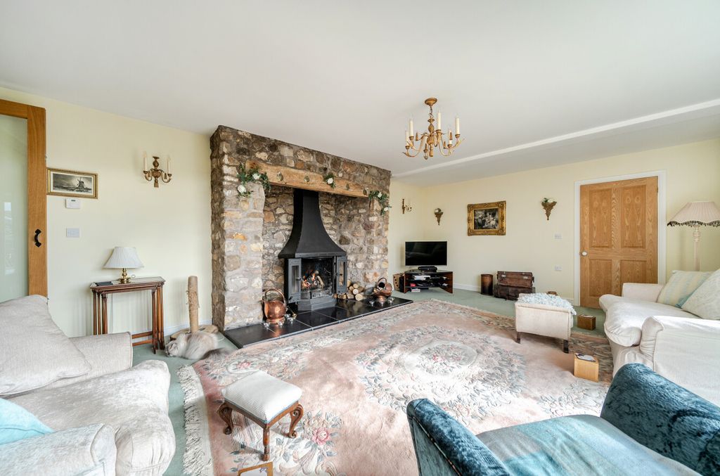 Property photo 2 of 30 -69A862E64408c-l-1416720-10-69A71c2Da5E02